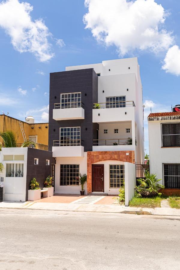 Santa Fe Studios And Suites Cancún Exteriör bild