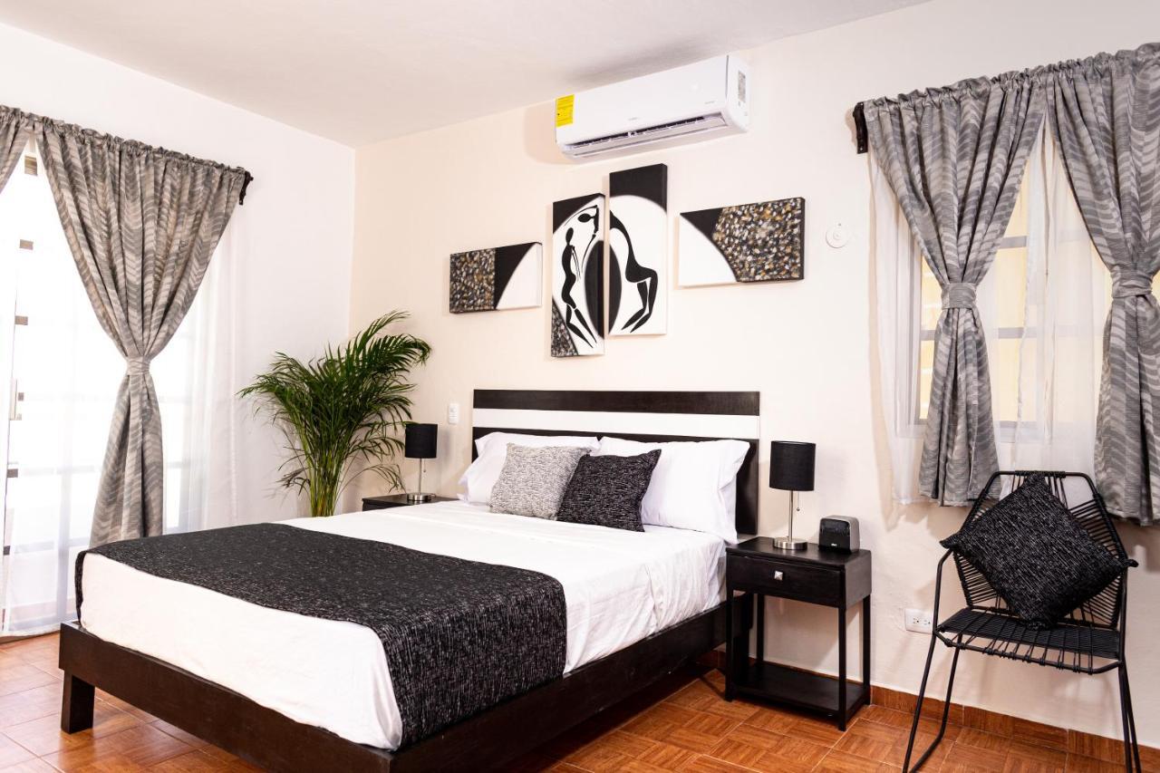 Santa Fe Studios And Suites Cancún Exteriör bild